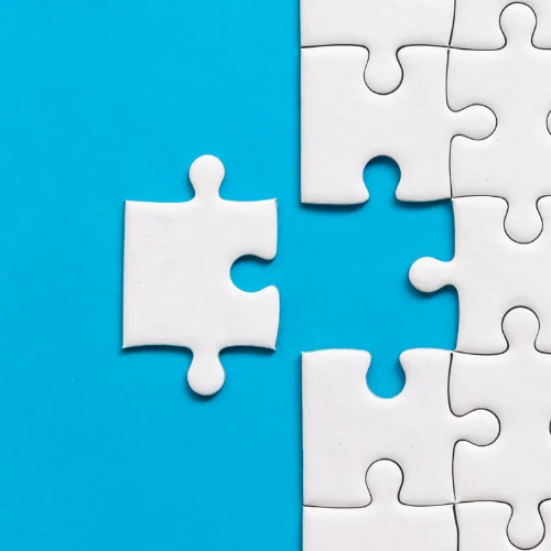 knowledge acquisition through following experts and learning new skills online
